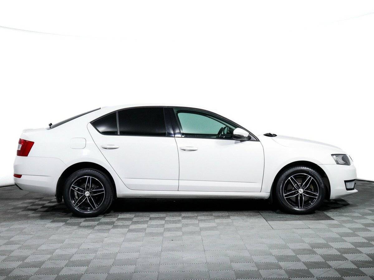Купить Skoda Octavia с пробегом. Фото: #3