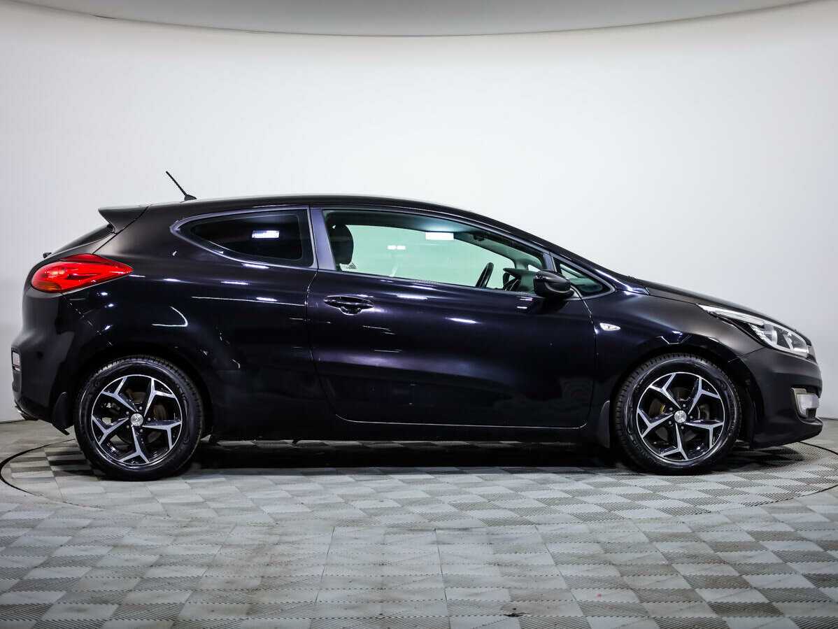 Купить Kia Ceed с пробегом. Фото: #2