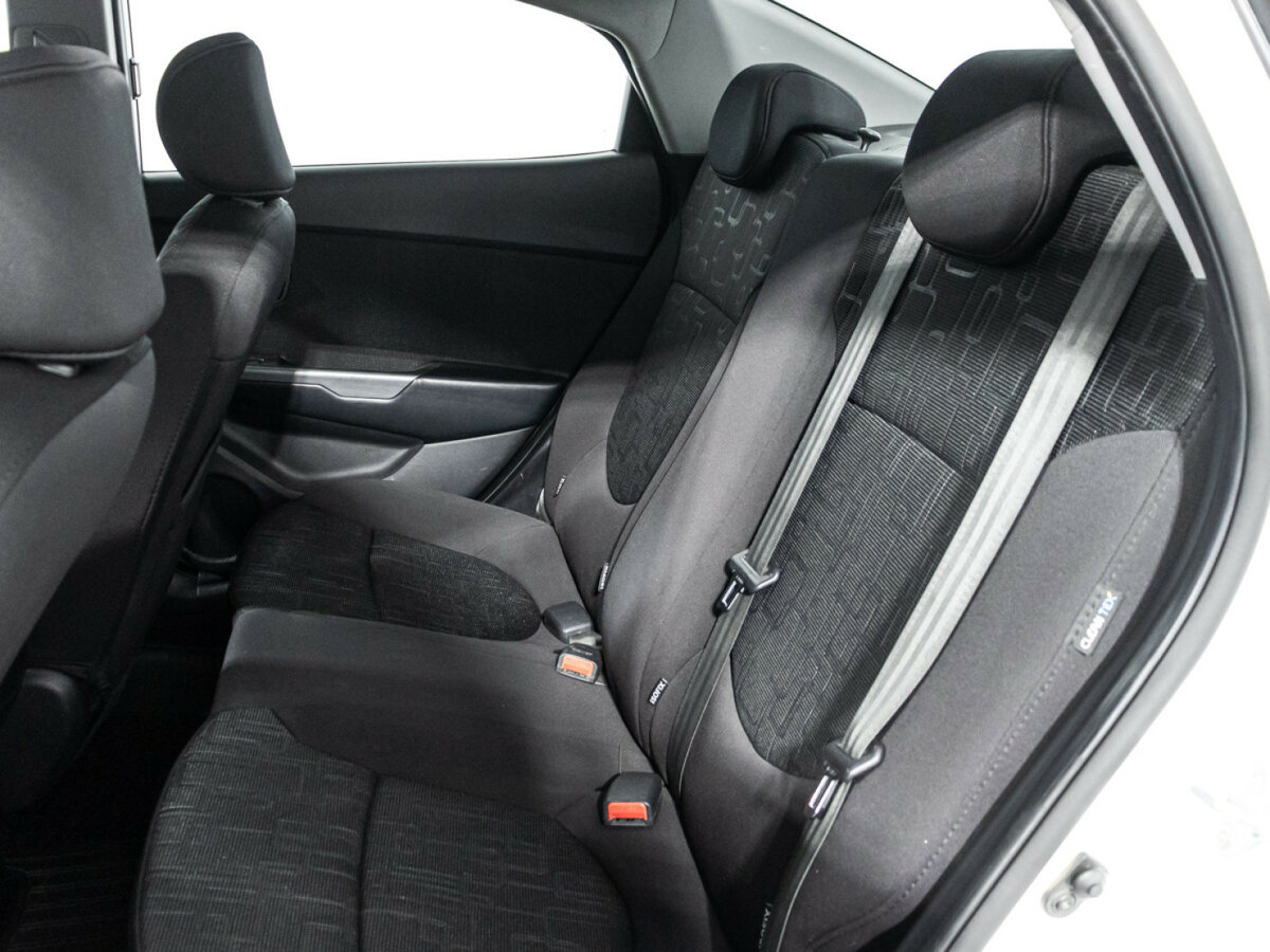 Купить Kia Rio с пробегом. Фото: #9