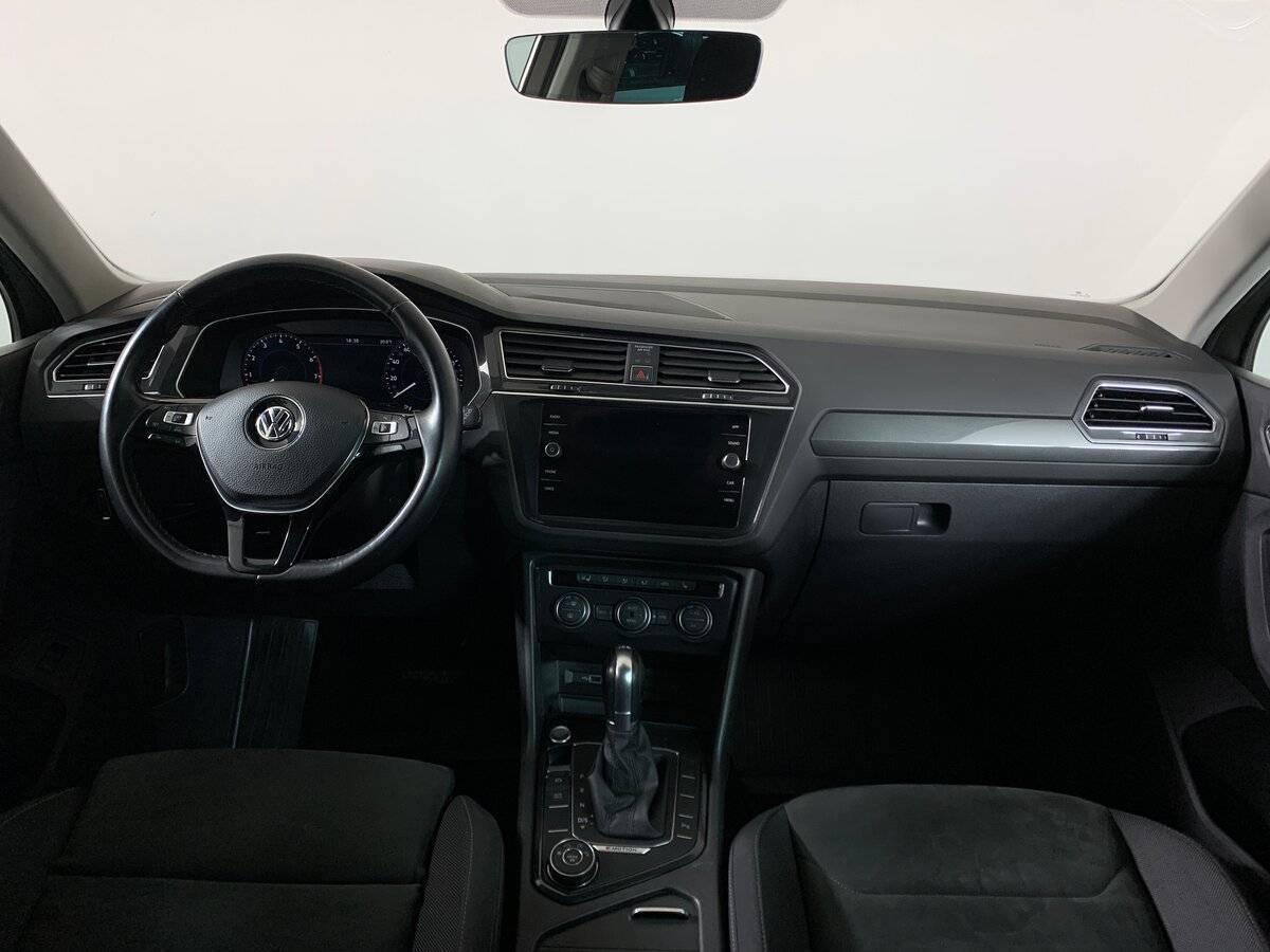 Купить Volkswagen Tiguan с пробегом. Фото: #11