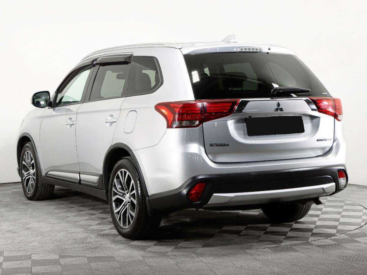 Купить Mitsubishi Outlander с пробегом. Фото: #5