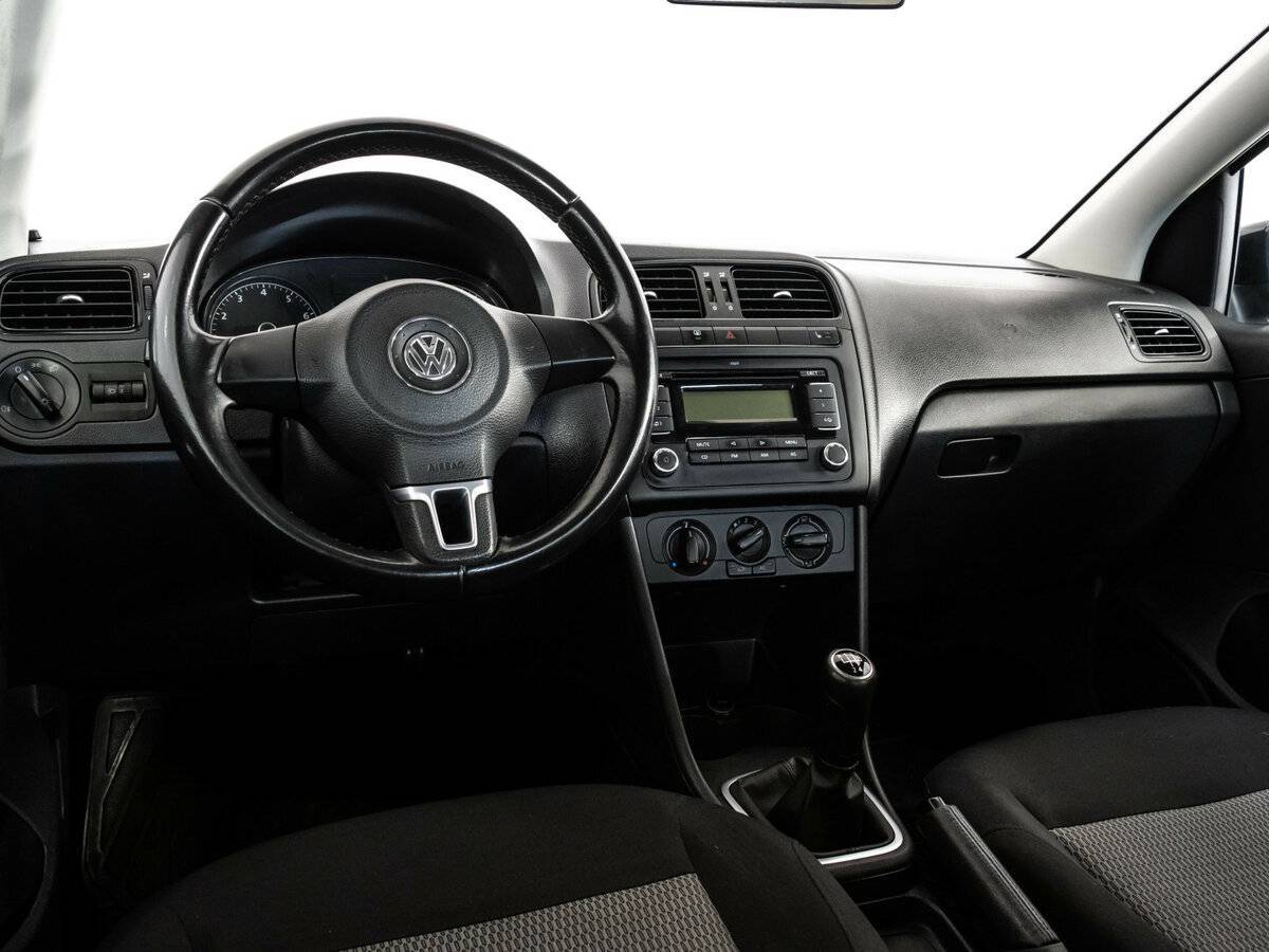 Купить Volkswagen Polo с пробегом. Фото: #10