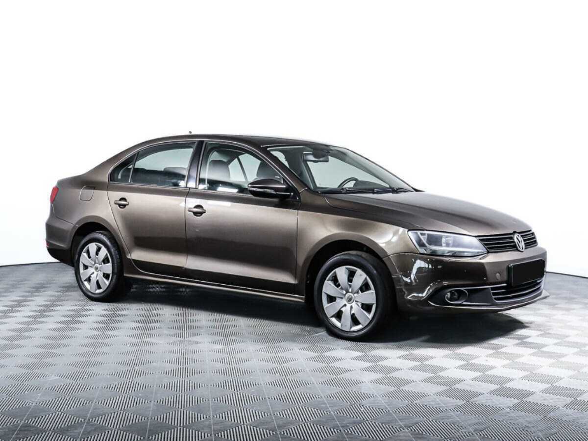 Купить Volkswagen Jetta с пробегом. Фото: #1