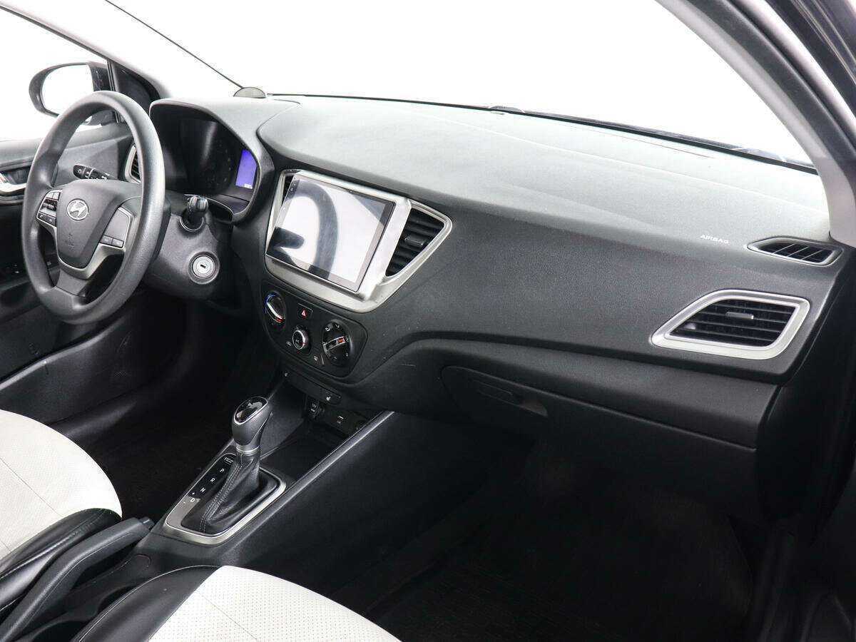 Купить Hyundai Solaris с пробегом. Фото: #9