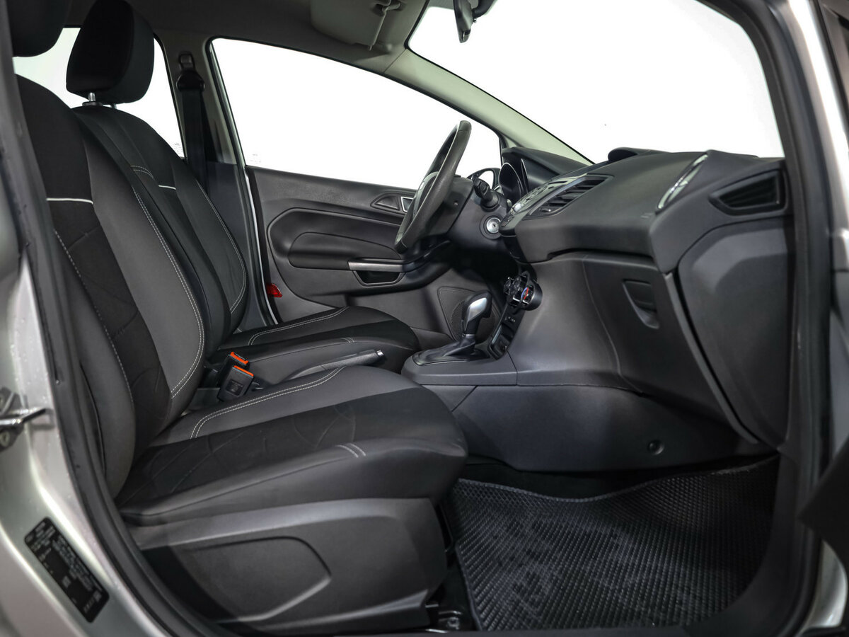 Купить Ford Fiesta с пробегом. Фото: #18