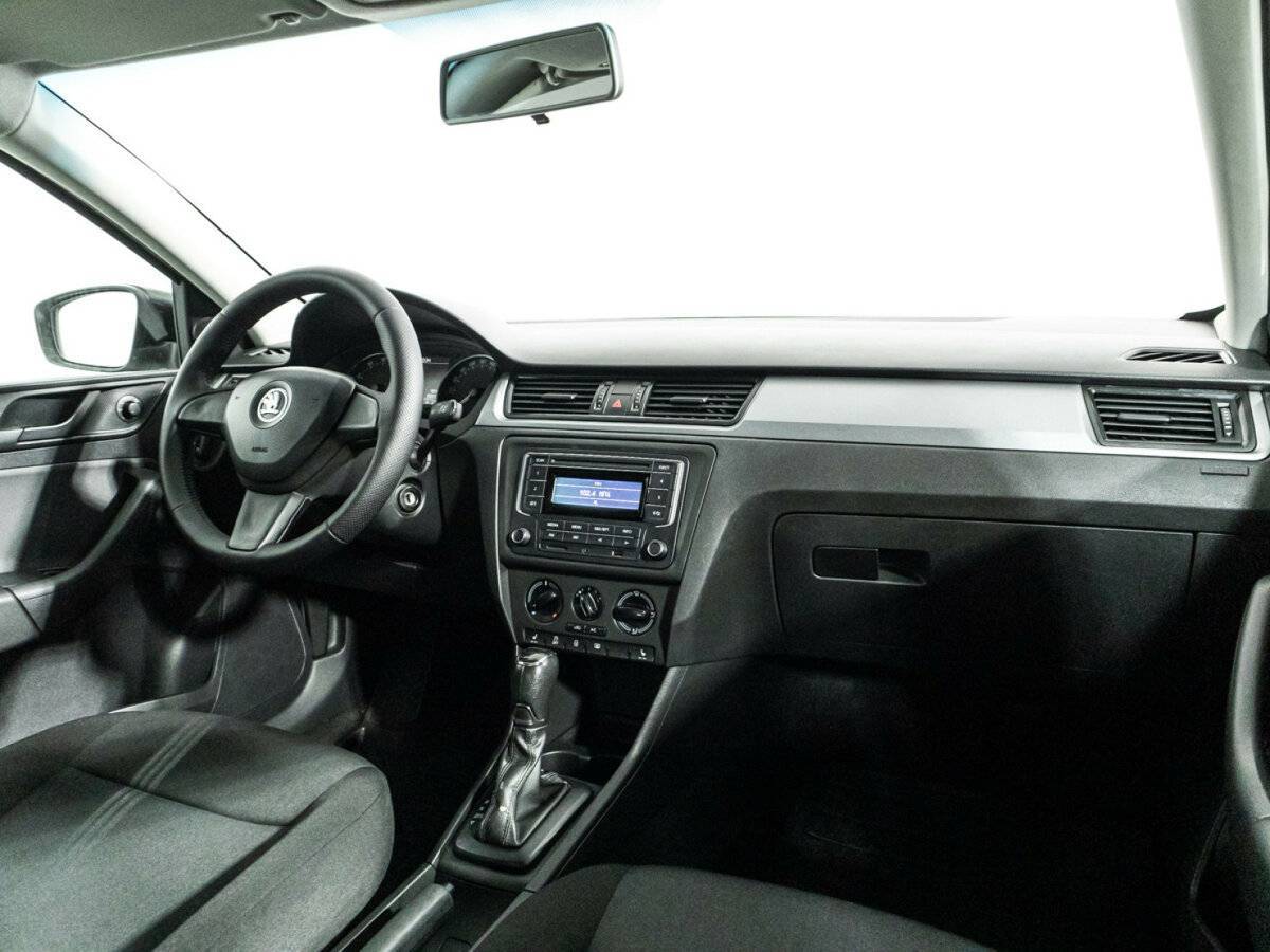 Купить Skoda Rapid с пробегом. Фото: #8