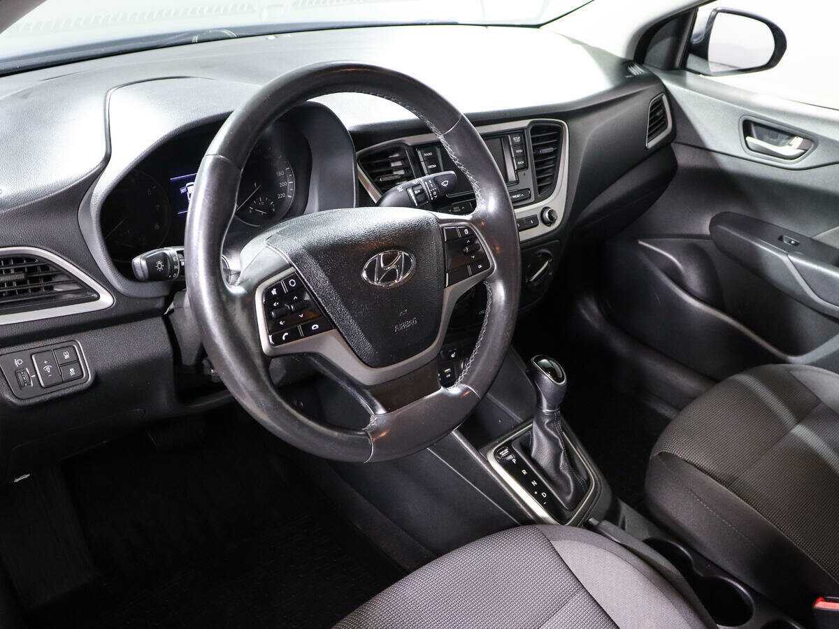 Купить Hyundai Solaris с пробегом. Фото: #11