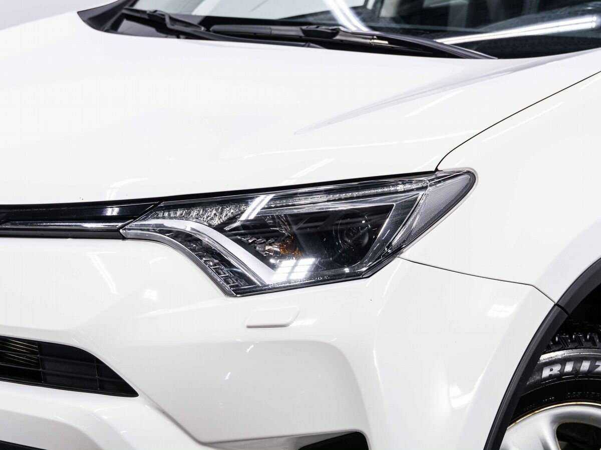 Купить Toyota RAV4 с пробегом. Фото: #16