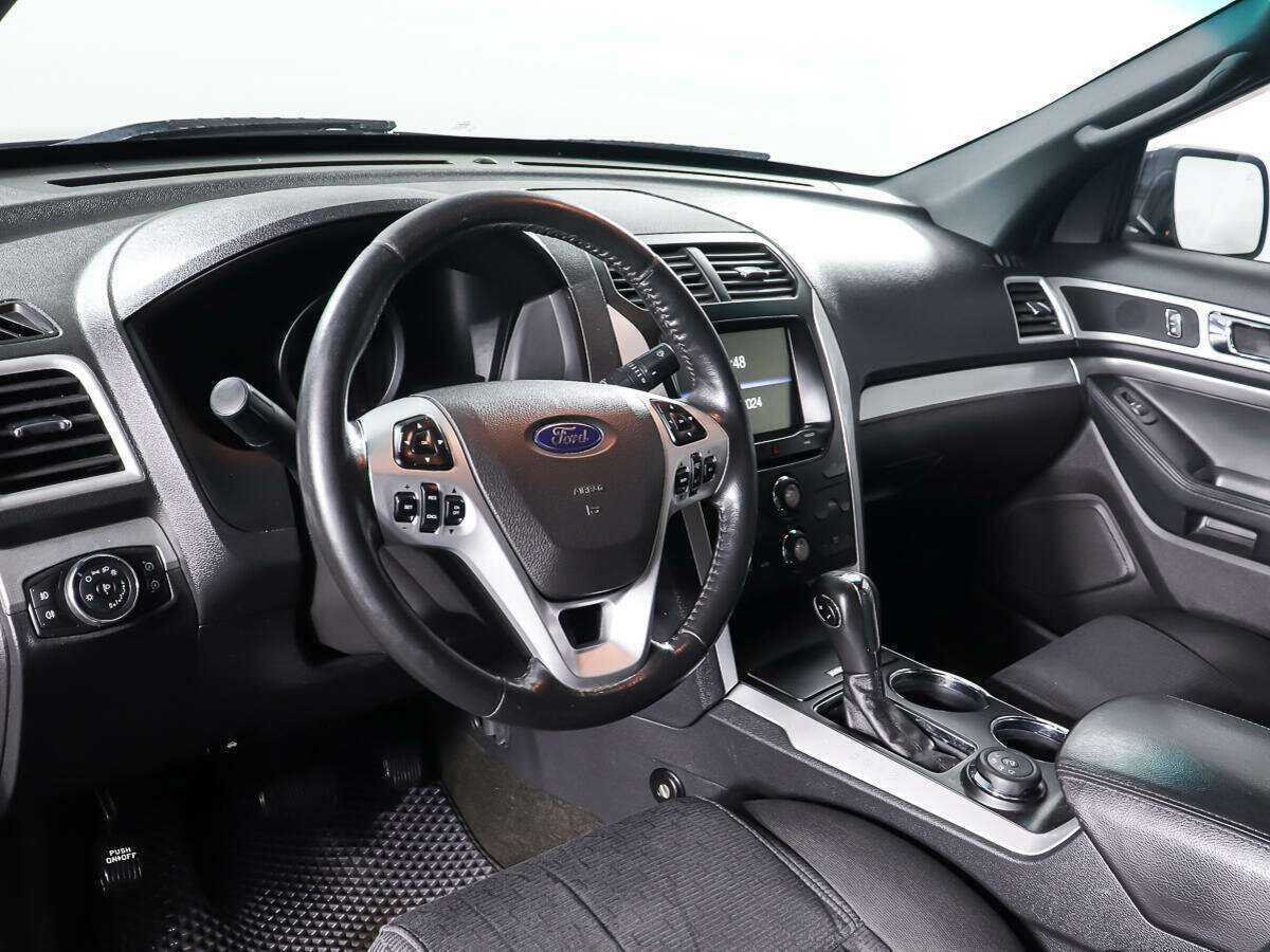 Купить Ford Explorer с пробегом. Фото: #12
