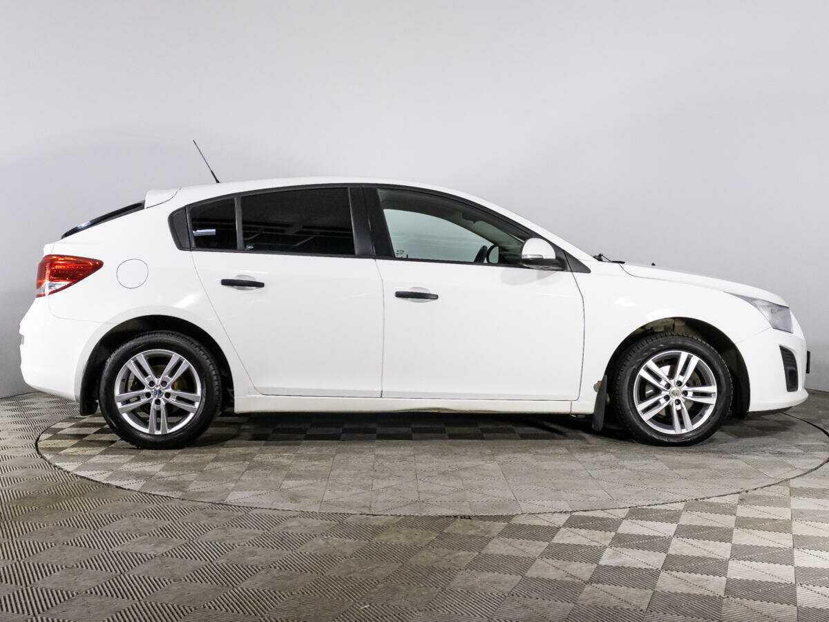 Купить Chevrolet Cruze с пробегом. Фото: #3