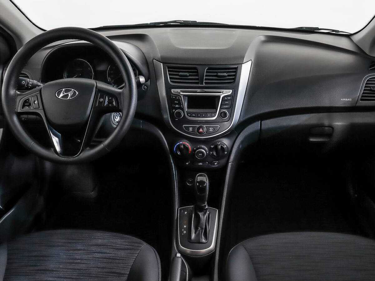 Купить Hyundai Solaris с пробегом. Фото: #11