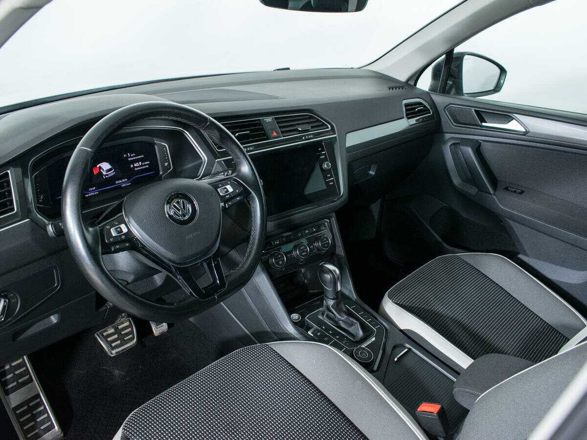 Купить Volkswagen Tiguan с пробегом. Фото: #12