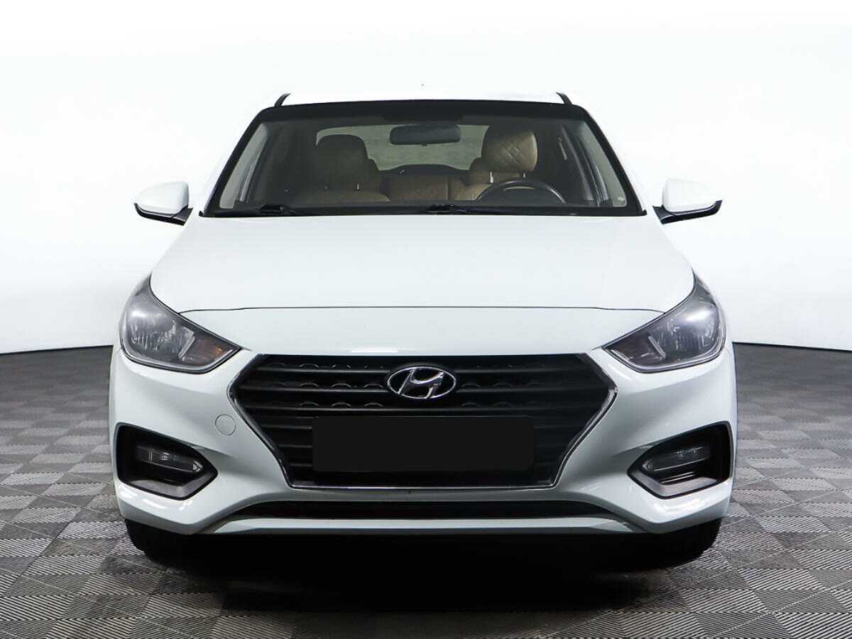 Купить Hyundai Solaris с пробегом. Фото: #1