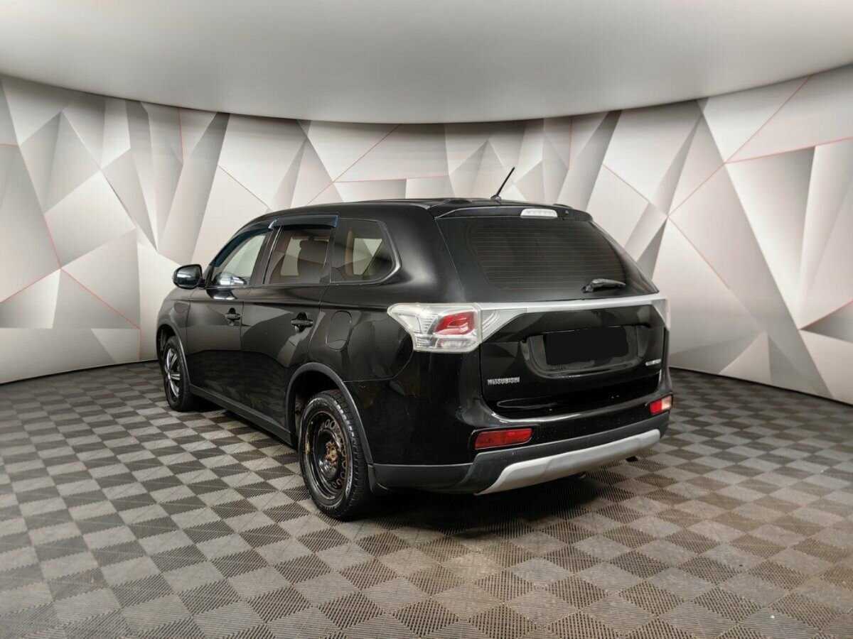 Купить Mitsubishi Outlander с пробегом. Фото: #3