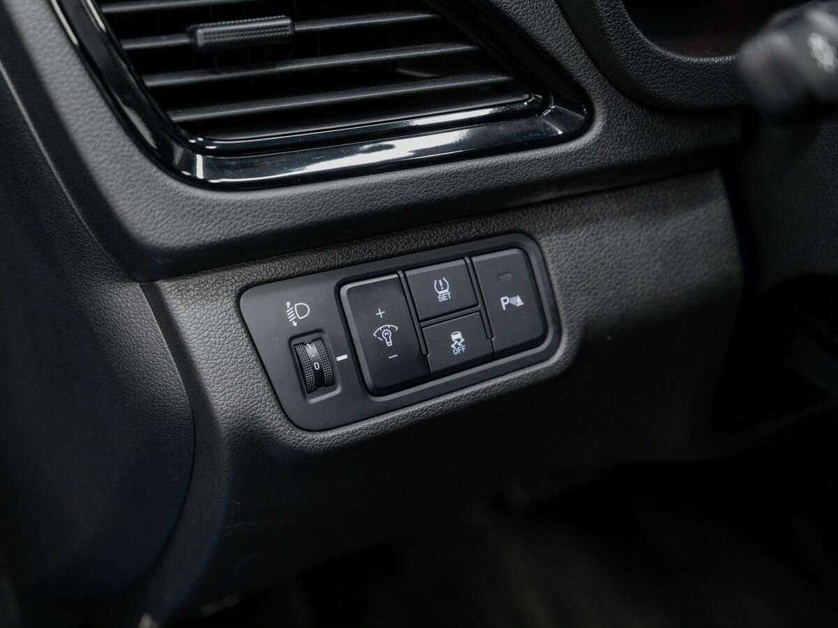 Купить Hyundai Solaris с пробегом. Фото: #14