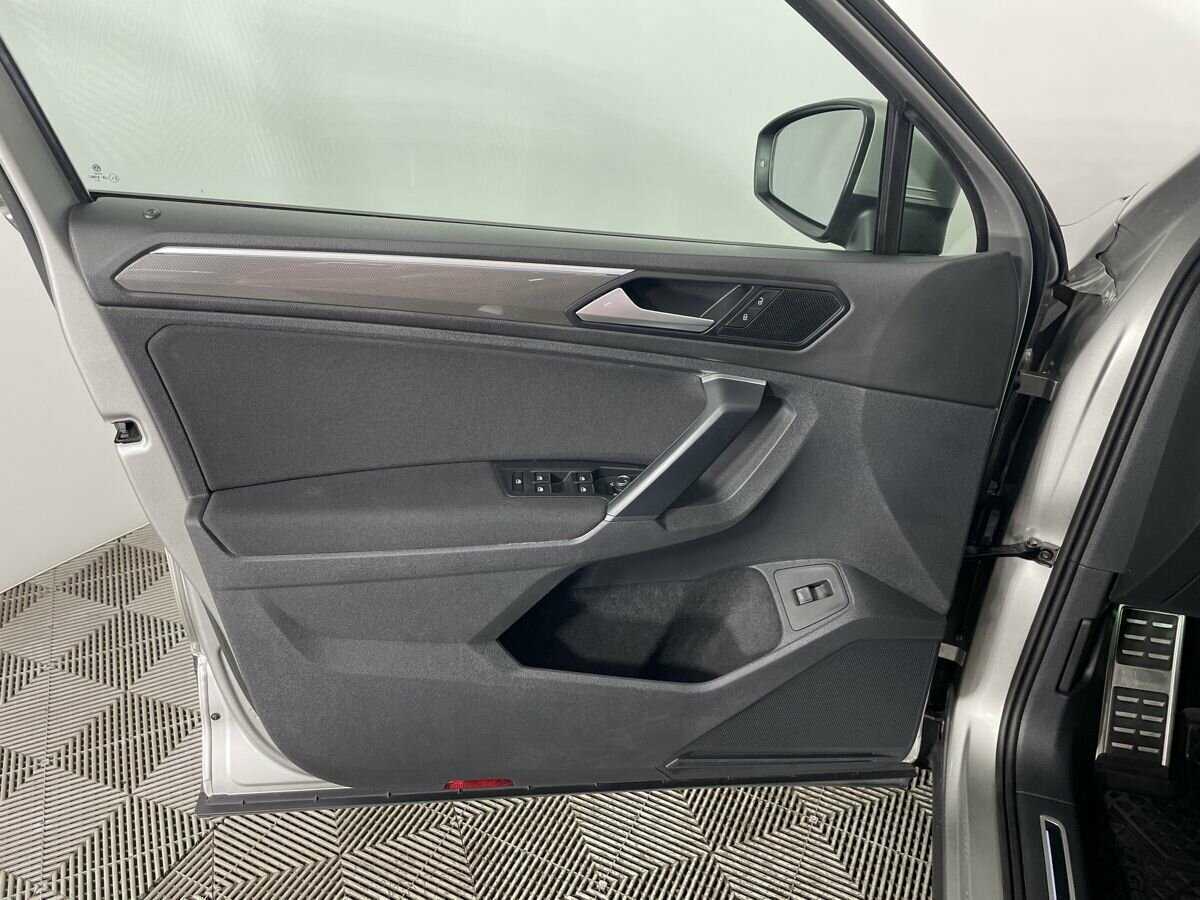 Купить Volkswagen Tiguan с пробегом. Фото: #7