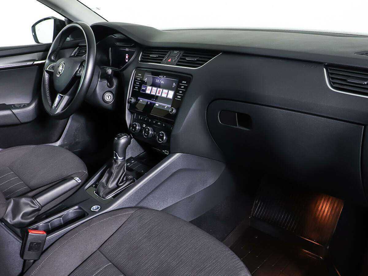 Купить Skoda Octavia с пробегом. Фото: #8