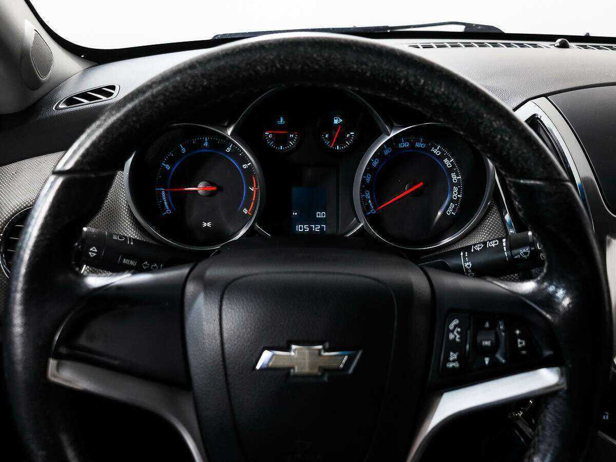 Купить Chevrolet Cruze с пробегом. Фото: #14