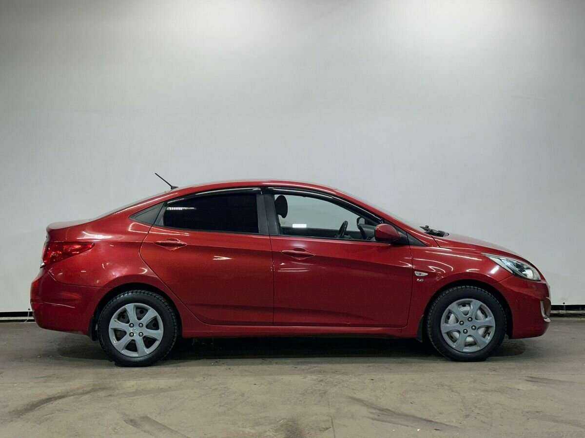 Купить Hyundai Solaris с пробегом. Фото: #3