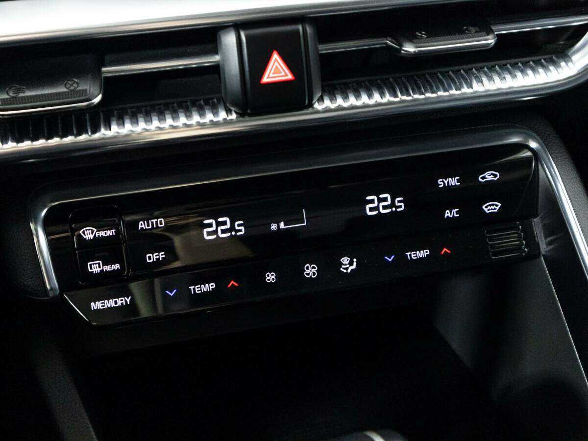 Купить Kia K5 с пробегом. Фото: #18