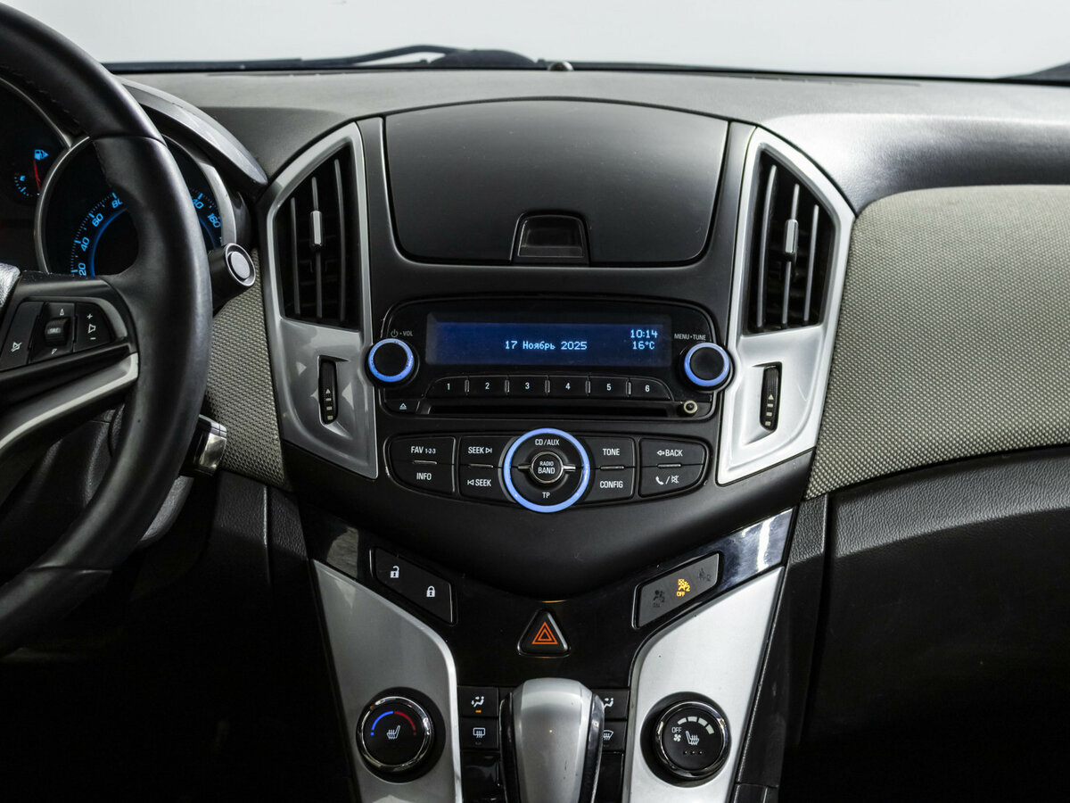 Купить Chevrolet Cruze с пробегом. Фото: #9