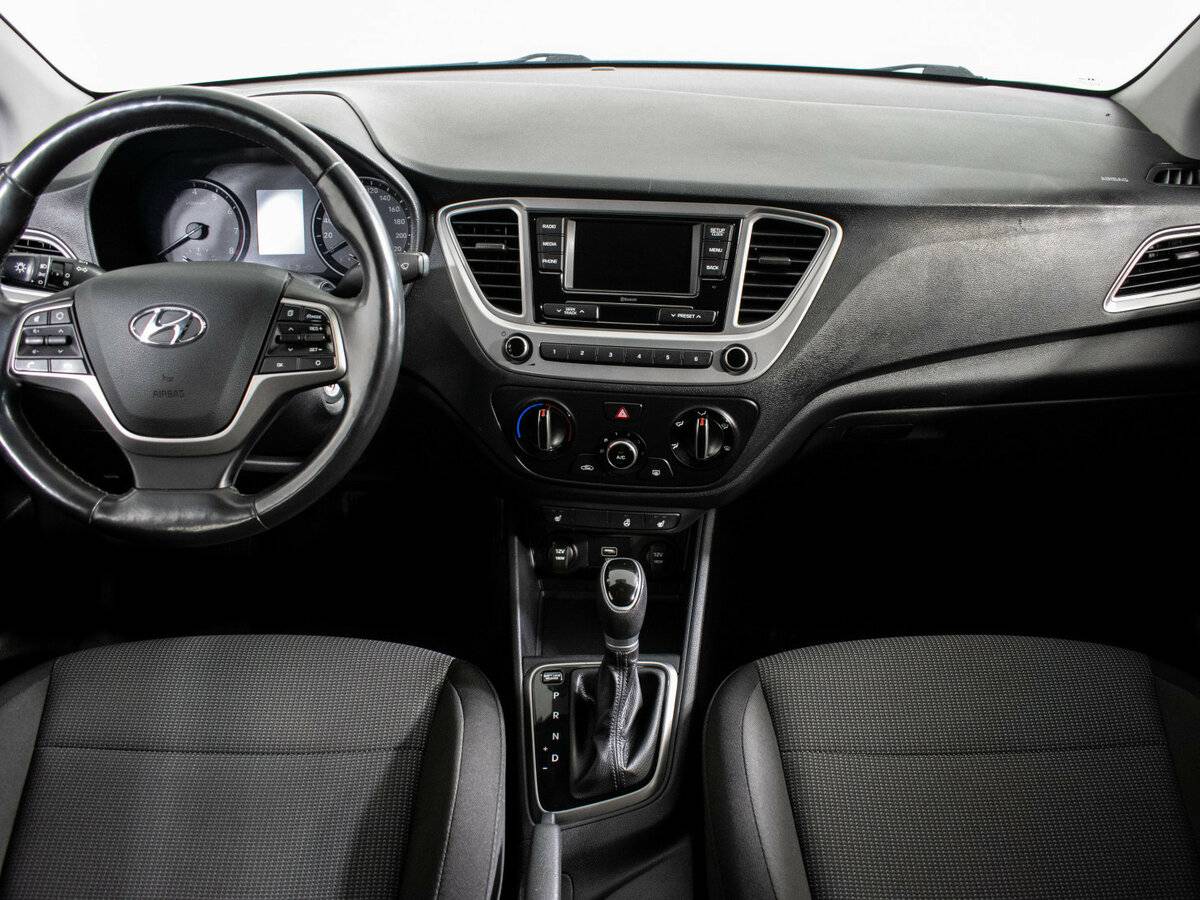 Купить Hyundai Solaris с пробегом. Фото: #8