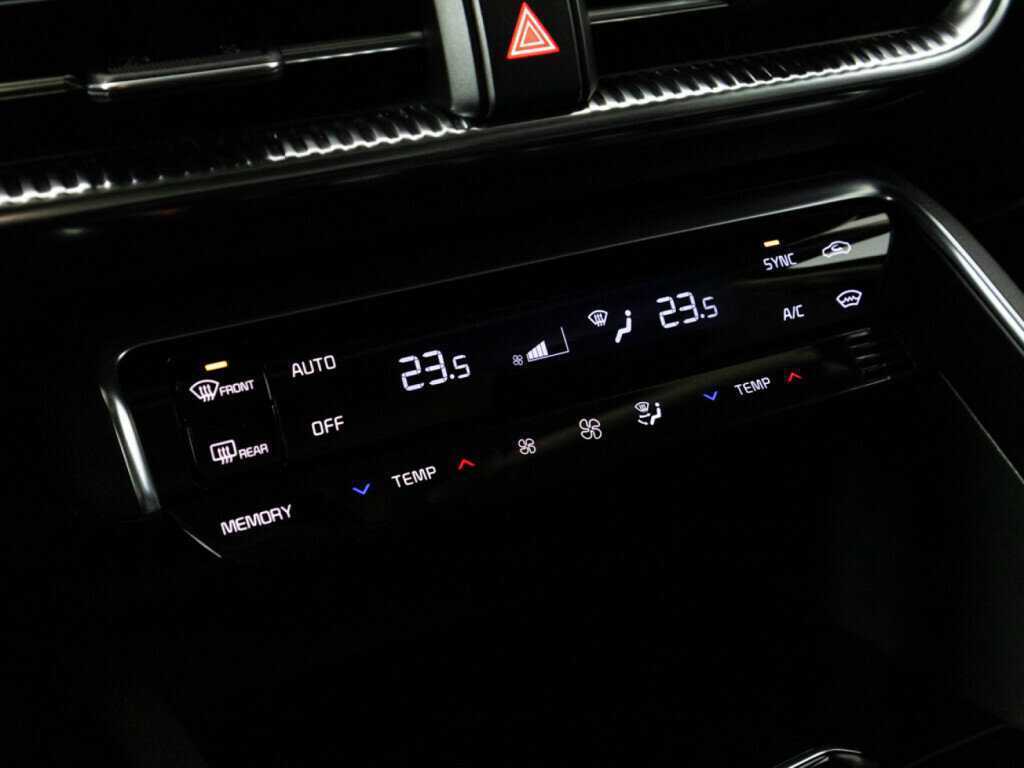 Купить Kia K5 с пробегом. Фото: #17