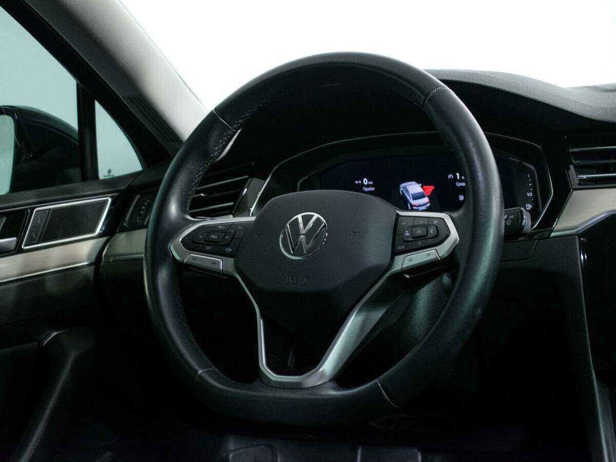 Купить Volkswagen Passat с пробегом. Фото: #12