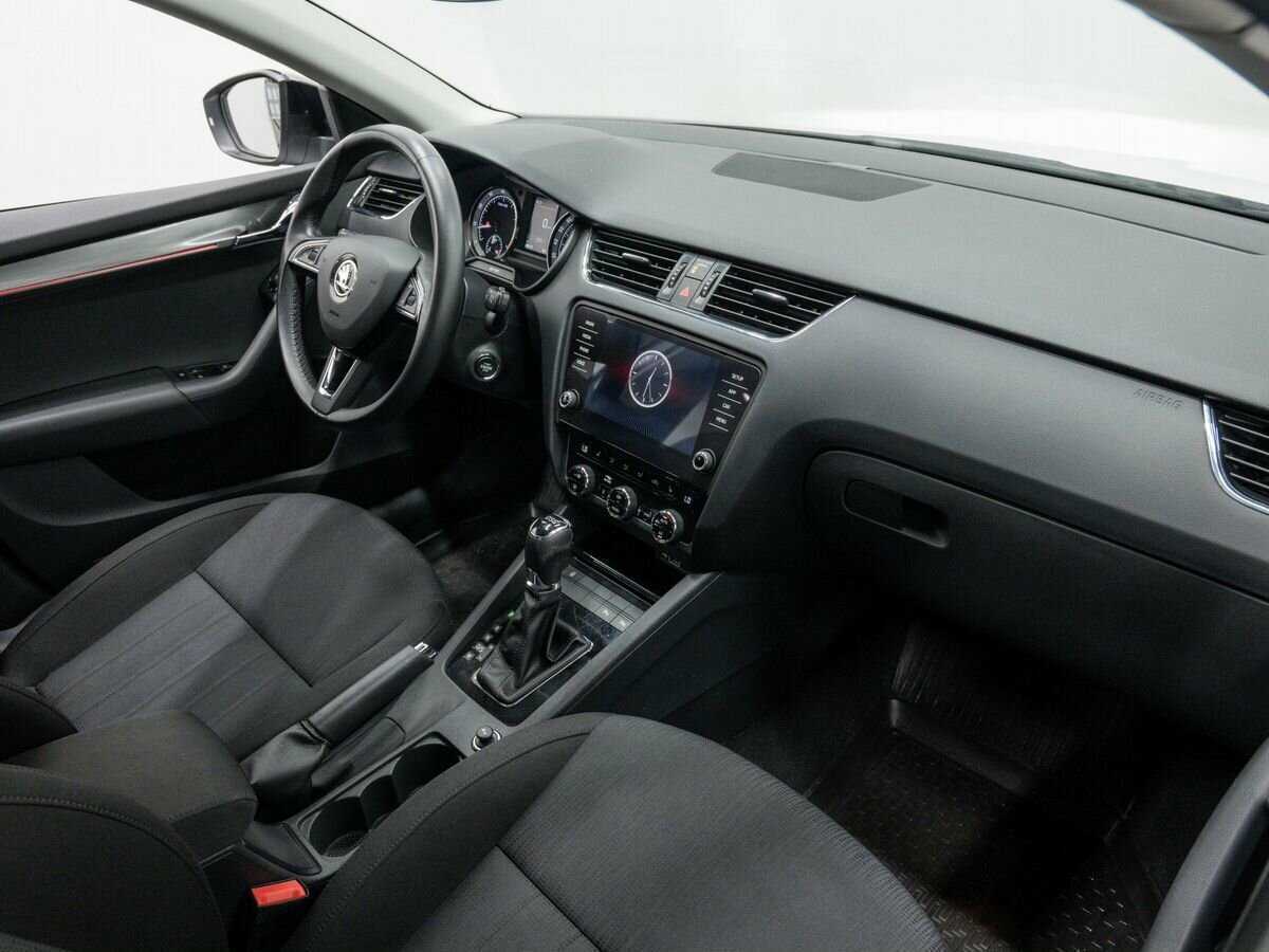 Купить Skoda Octavia с пробегом. Фото: #6
