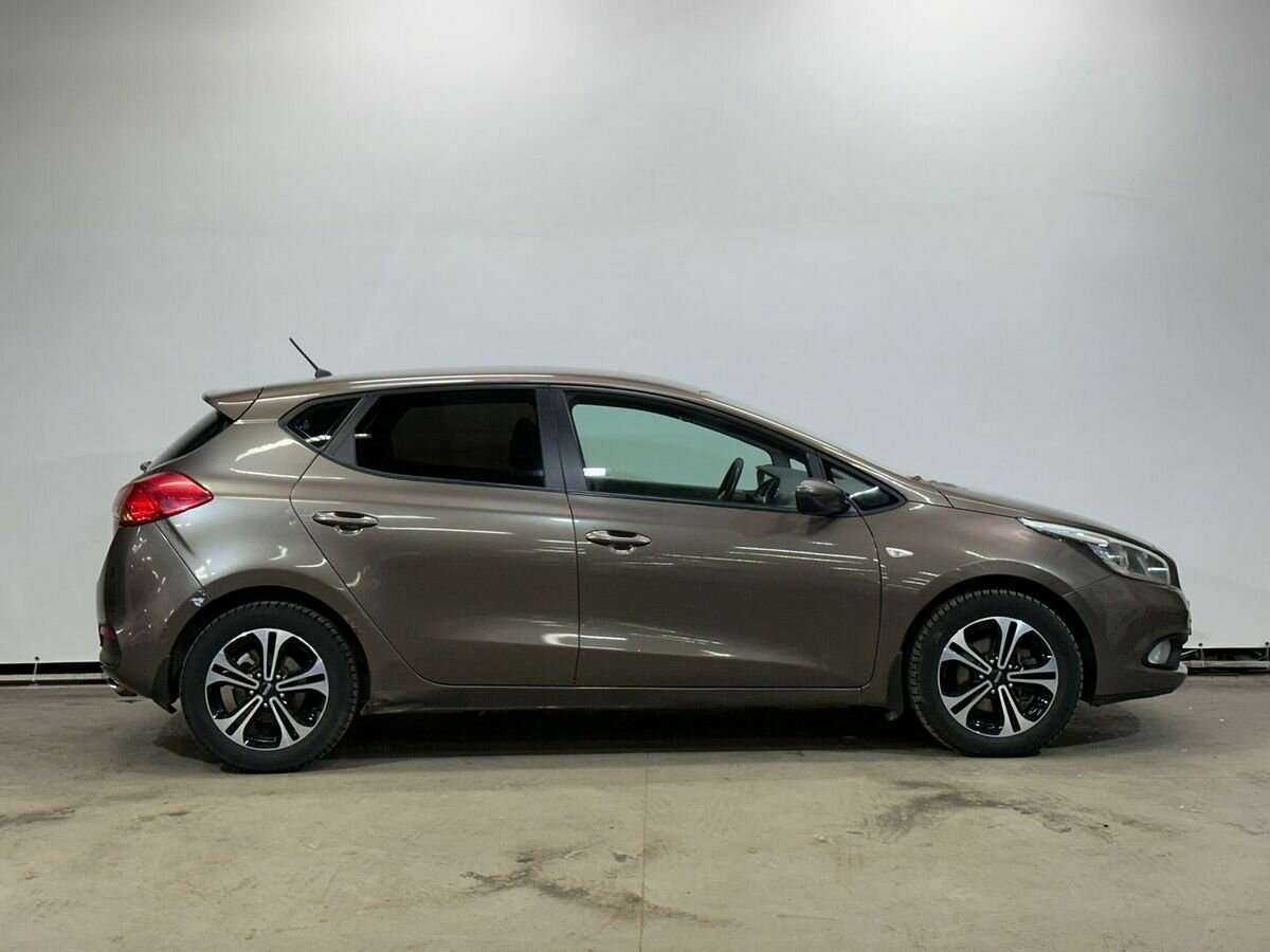 Купить Kia Ceed с пробегом. Фото: #3