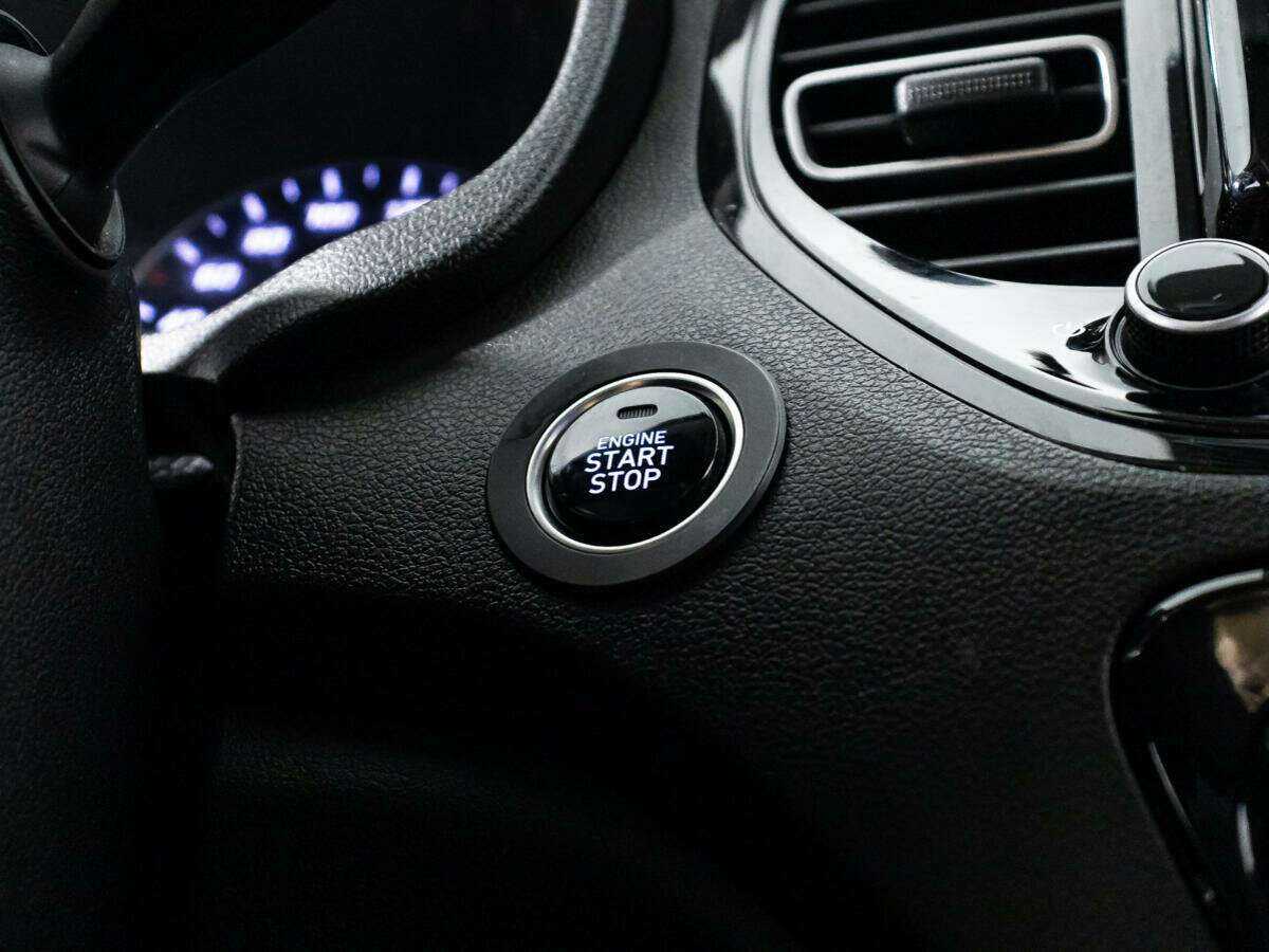 Купить Hyundai Solaris с пробегом. Фото: #17