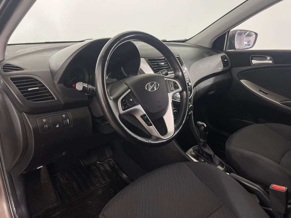 Купить Hyundai Solaris с пробегом. Фото: #6