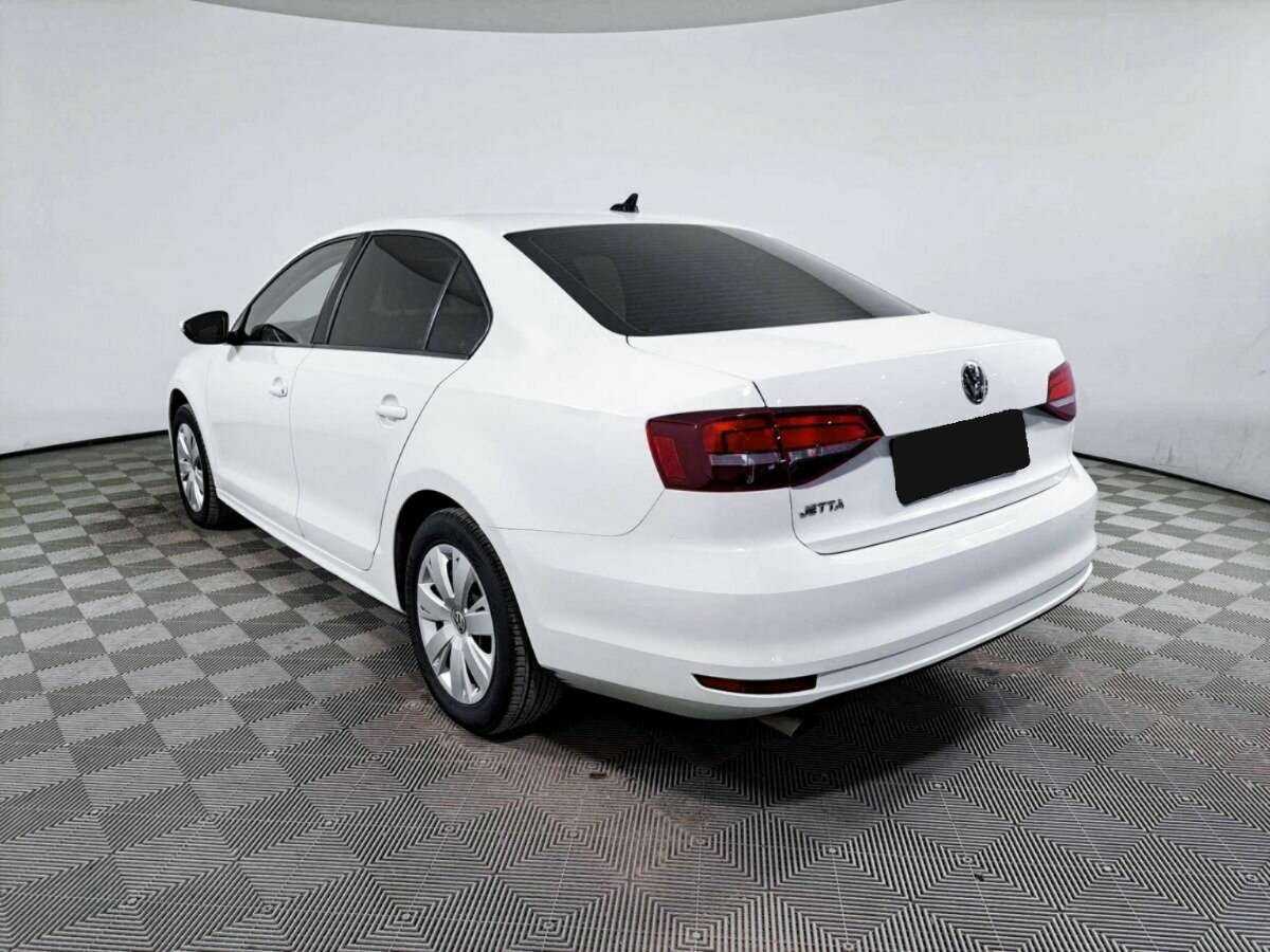 Купить Volkswagen Jetta с пробегом. Фото: #4