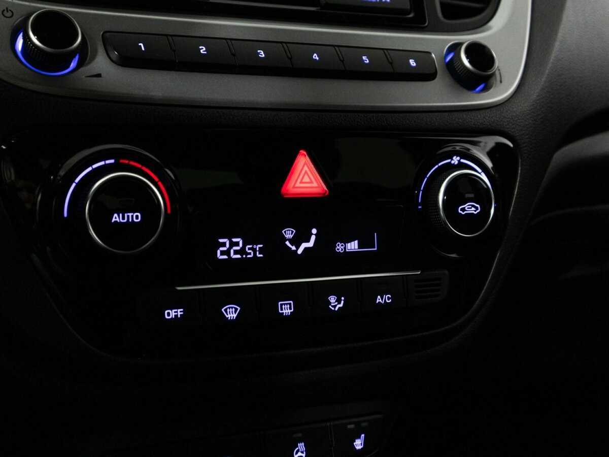 Купить Hyundai Solaris с пробегом. Фото: #13