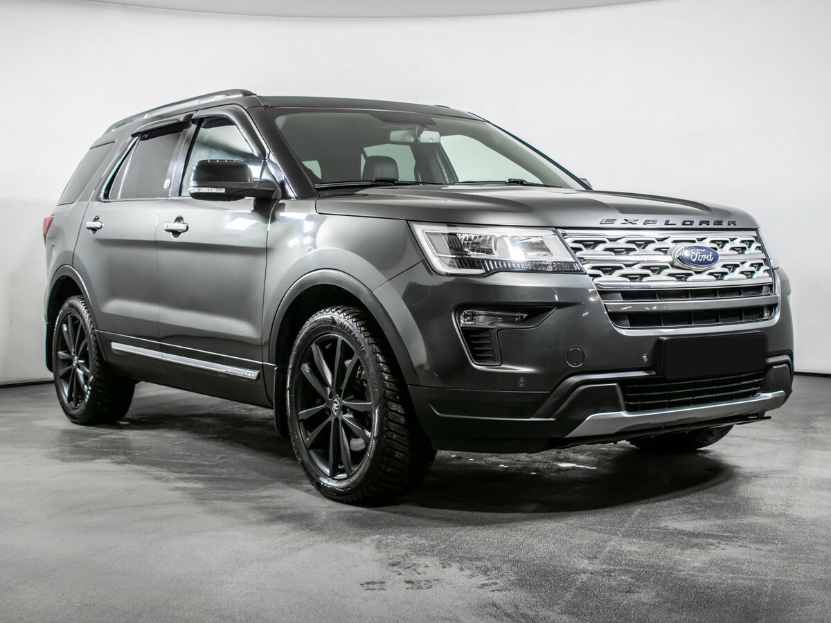 Купить Ford Explorer с пробегом. Фото: #2