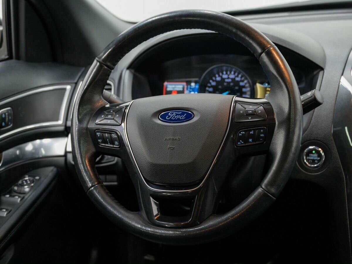 Купить Ford Explorer с пробегом. Фото: #12