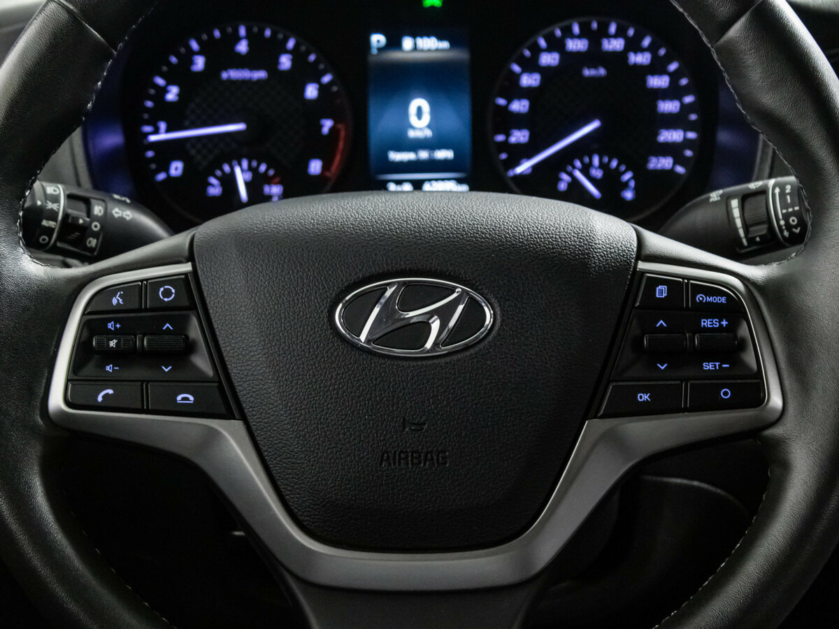 Купить Hyundai Solaris с пробегом. Фото: #8