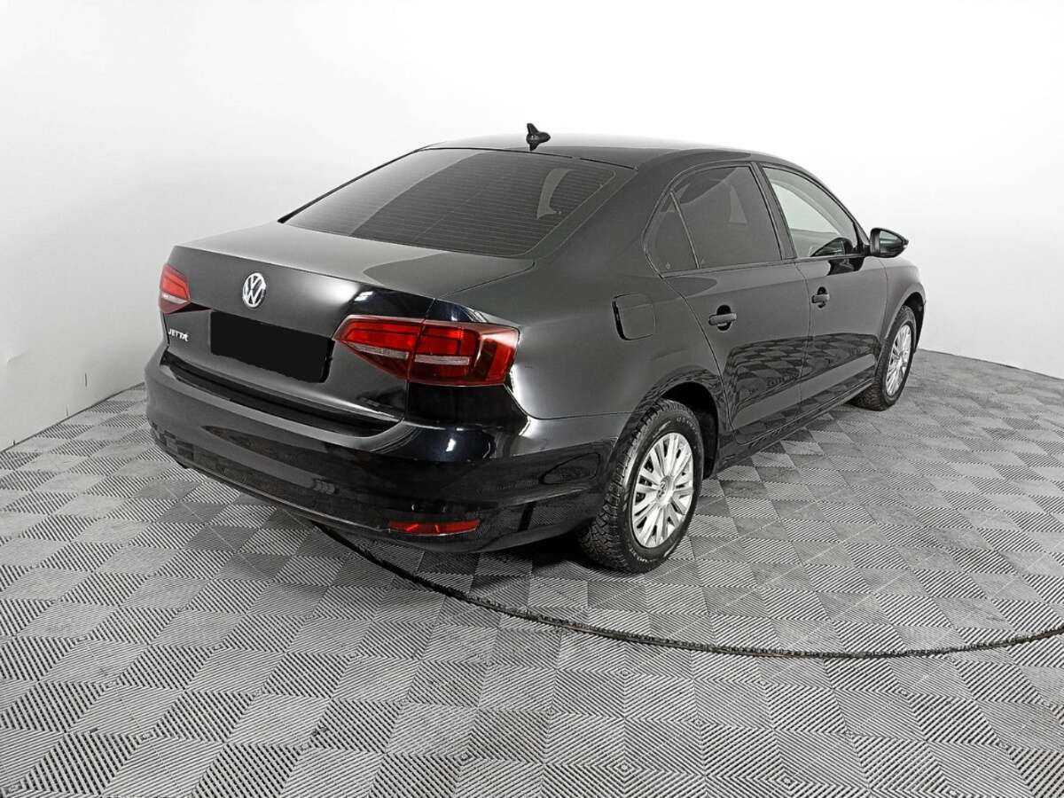 Купить Volkswagen Jetta с пробегом. Фото: #3