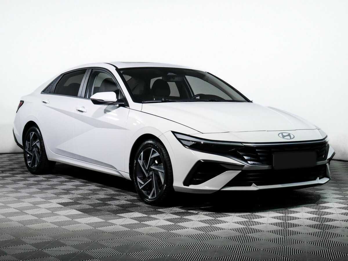 Купить Hyundai Elantra с пробегом. Фото: #2