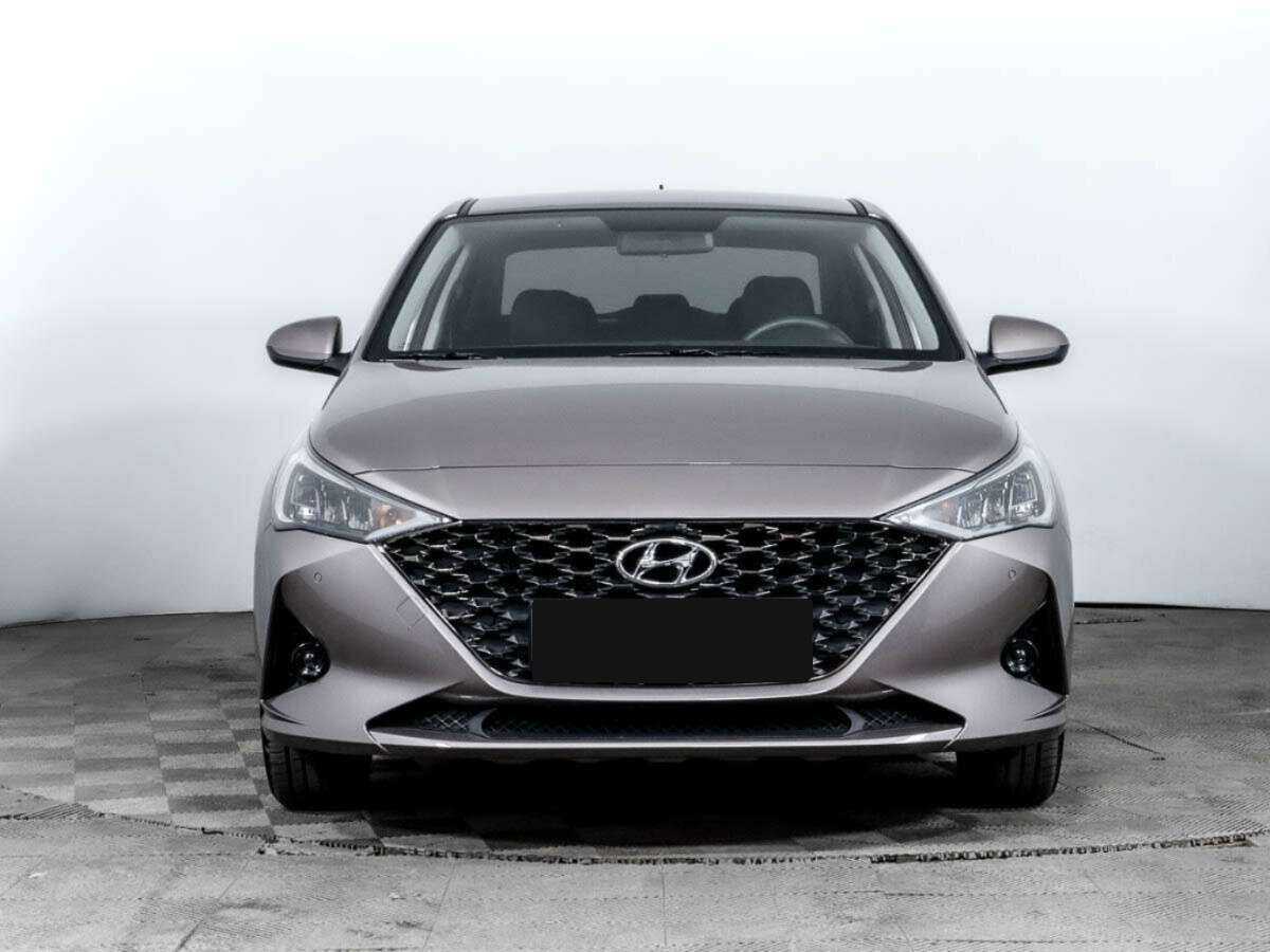 Купить Hyundai Solaris с пробегом. Фото: #1