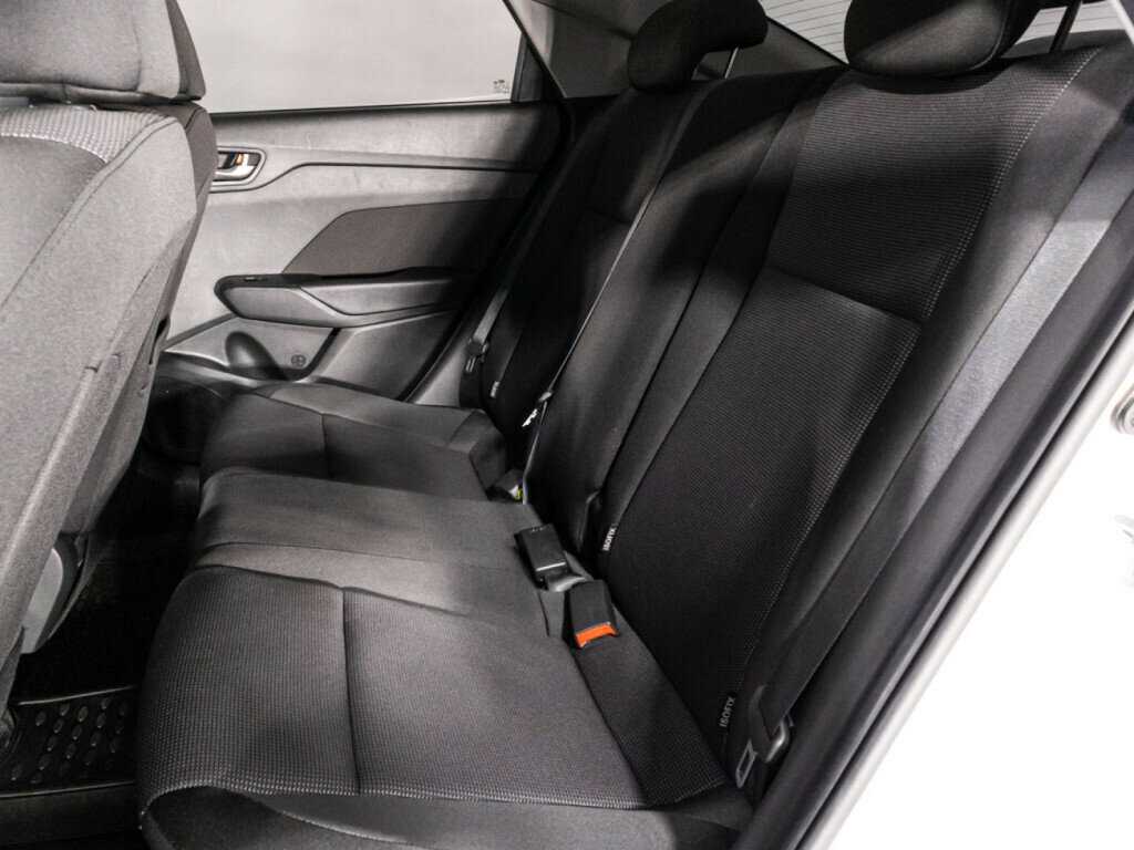 Купить Hyundai Solaris с пробегом. Фото: #9
