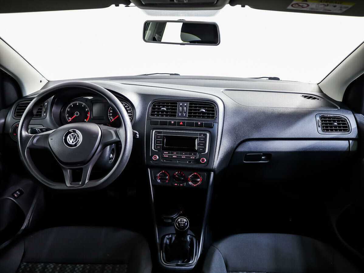 Купить Volkswagen Polo с пробегом. Фото: #8
