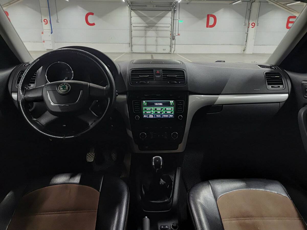 Купить Skoda Yeti с пробегом. Фото: #13
