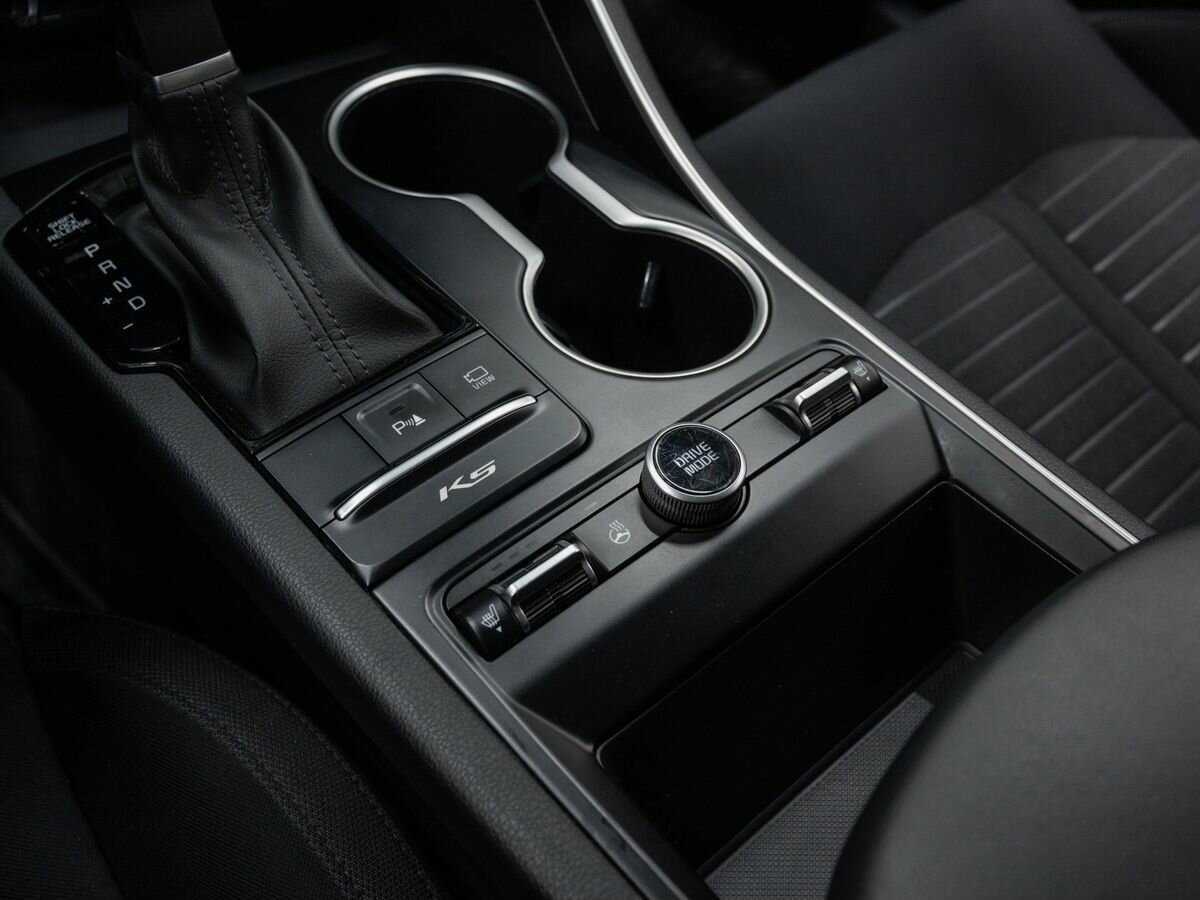 Купить Kia K5 с пробегом. Фото: #17