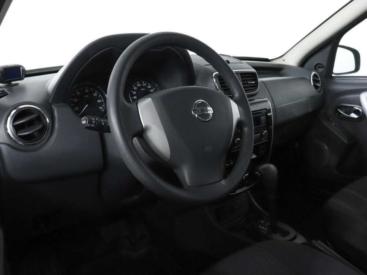 Купить Nissan Terrano с пробегом. Фото: #8