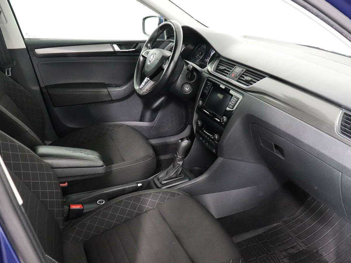 Купить Skoda Rapid с пробегом. Фото: #6
