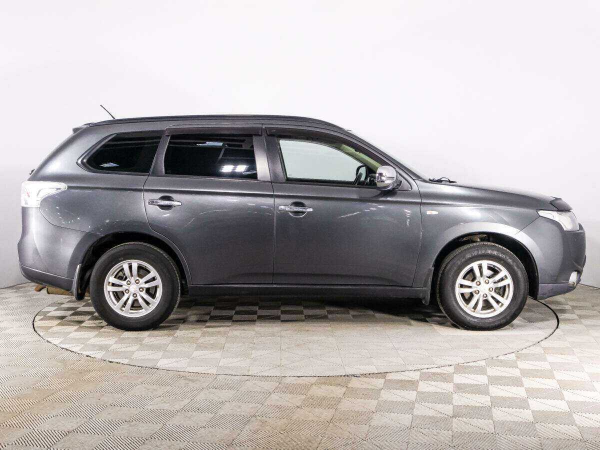 Купить Mitsubishi Outlander с пробегом. Фото: #3