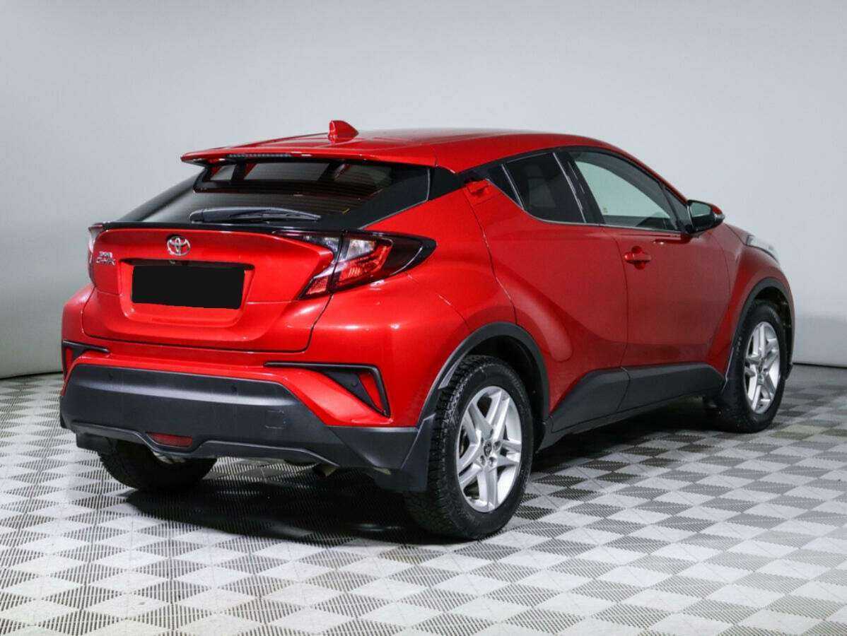 Купить Toyota C-HR с пробегом. Фото: #3