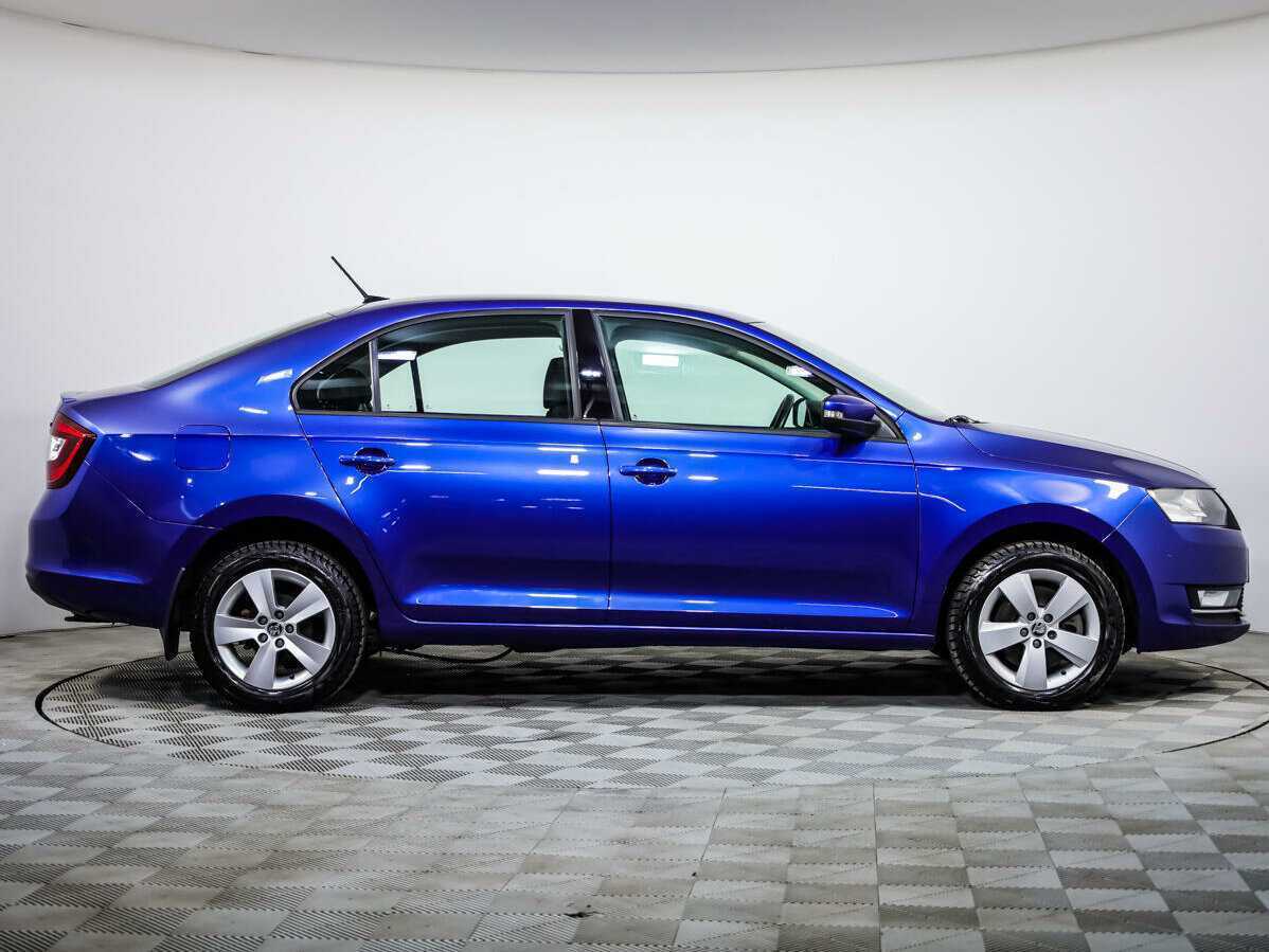 Купить Skoda Rapid с пробегом. Фото: #2