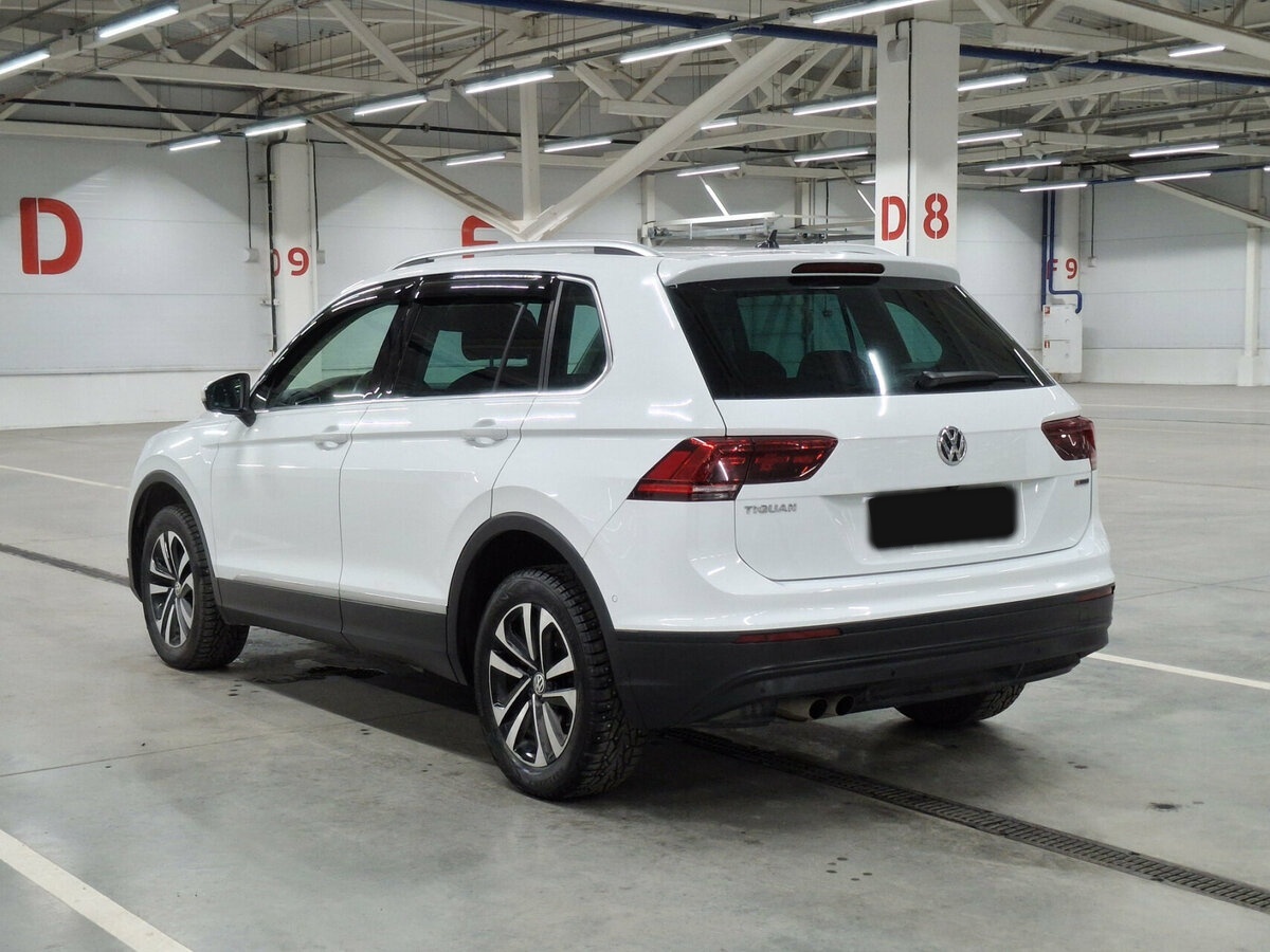 Купить Volkswagen Tiguan с пробегом. Фото: #6